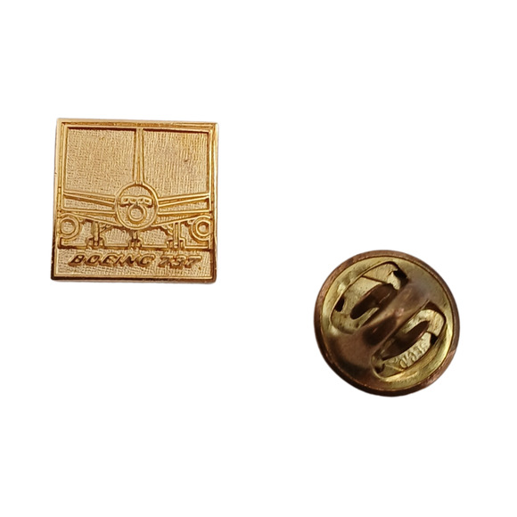 Boeing 757 Collectible Lapel Pin Gold Tone Sparkling Airplane Trading Pin - Picture 3 of 8